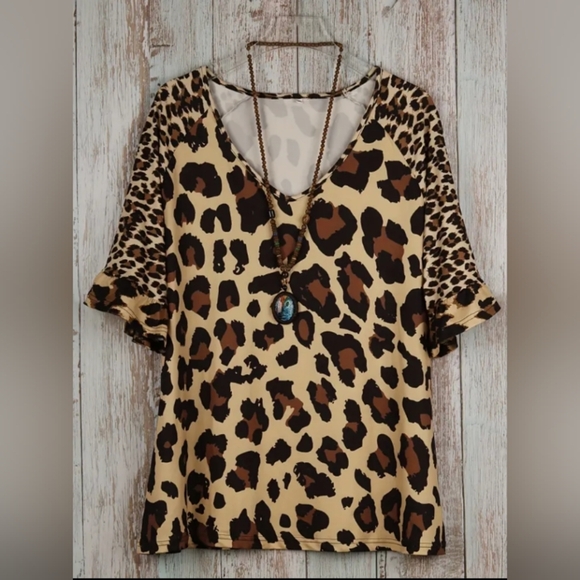NWOT Plus Size Leopard Print T-Shirt, Casual Short Sleeve Top - Picture 1 of 2